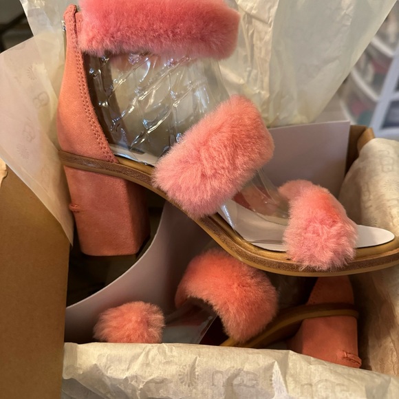 NWT UGG Del Rey Fluff Heel light pink chunky heeled sandals w/fur accent / 6 - Picture 2 of 15
